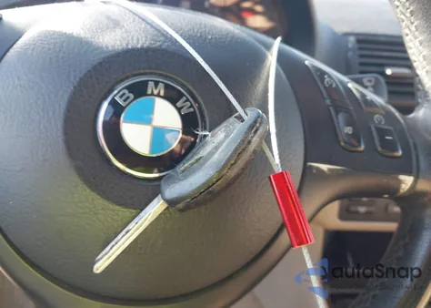 2003 BMW 325Ci z USA, uszkodzony, nr VIN WBABS33483PG90241